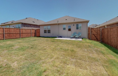 Aubrey House | Lux Private Aubrey Getaway Minutes From Frisco