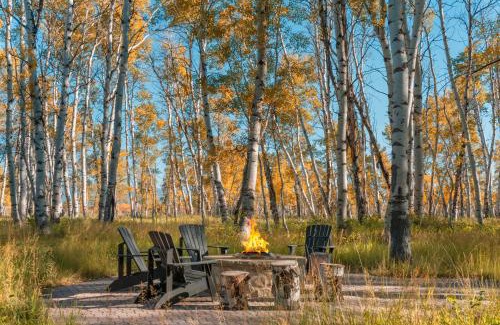 Driggs House | Lux Private Mtn Estate Wildlife Games & Hot Tub