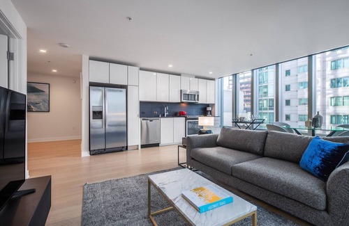 Rincon Hill Apartment | Lux Rincon Hill 2BR w/Gym, Roofdeck, near Bay Bridge, by Blueground