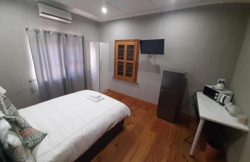 Westdene House | Lux Rooms on 37