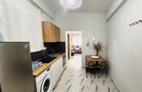 Monastiraki Apartment | Lux Suite Jacuzzi Acropolis byMK