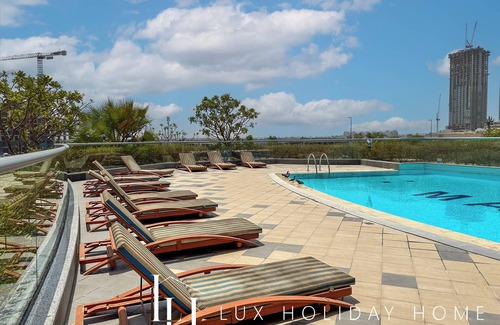 Jumeirah Lake Towers Apartment | LUX The Ultimate Lake View Residence