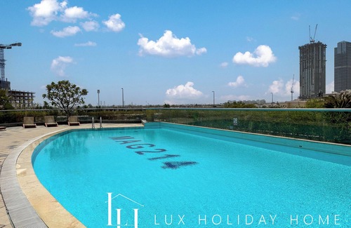 Jumeirah Lake Towers Apartment | LUX The Ultimate Lake View Residence