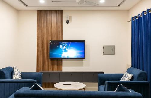 Hassan Abdal Apartment | Luxe 1 Bedroom Apartment in Doha emporium B-17, Margalla views