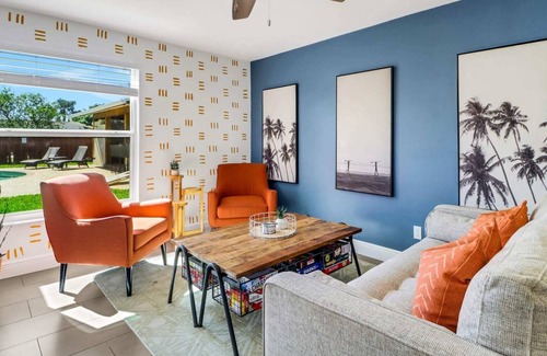 Willoughby Acres House | Luxe Beach Escape |Heated Pool|Outdoor Bar|Games