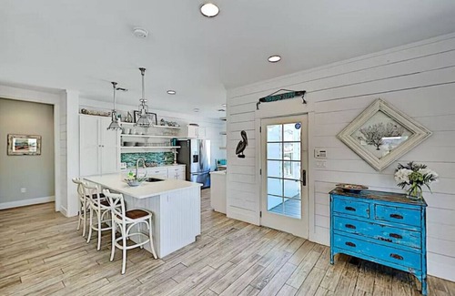 Sand Point House | Luxe Beach House I Ocean Views I Private Neighborhood Beach Access