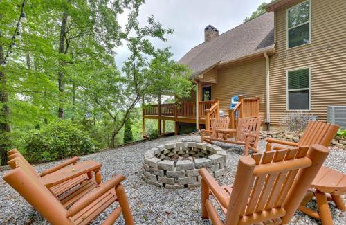 Blairsville House | Luxe Blairsville Cabin with Game Room, Near Hikes