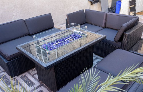 Newbold House | Luxe Boutique Style Retreat - Prime Location - Airport/Downtown minutes away