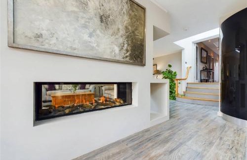 Worthing Villa | Luxe Bungalow w/Hot tub, pool table & more