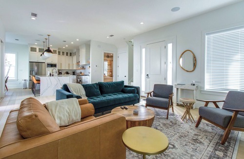 Grayton Beach House | Luxe Doin' Grayt:5⭐! POOL, BIKES & EASY Grayton 🏖️ Access! By Seaside & Dining!