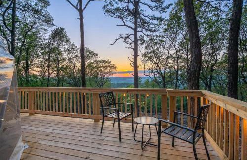 Capon Bridge House | Luxe Dome w Hot Tub King Bed Full Bath & FirePit