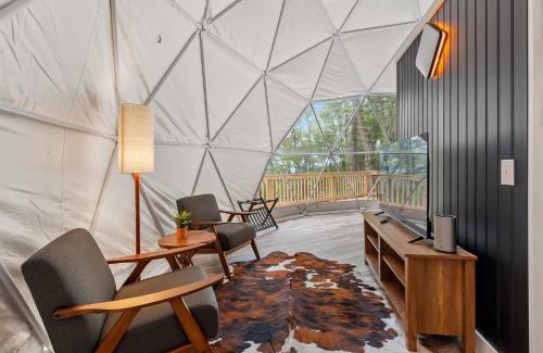 Capon Bridge House | Luxe Dome w Hot Tub King Bed Full Bath & FirePit