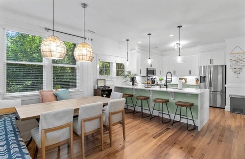 Keepers Landing House | Luxe & Family Friendly - Kayak Our Dock, 2 Clubs