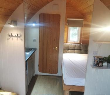 Spalding Apartment | Luxe Glamping In A Tiny Home, Adults Only, Dogs Allowed At Delph Bank Glamping Park