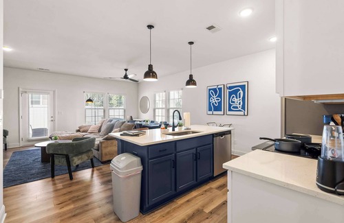 Paw Creek House | Luxe King 3BR Townhouse—Mins to Uptown Charlotte!