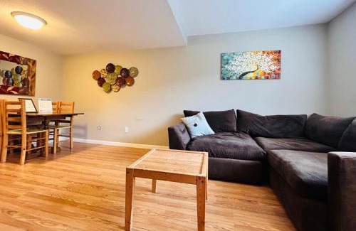 Southeast Boise Apartment | Luxe on Penn Family Friendly, Toddler amenities, baby proof with baby gate, toys, bath toys, cups and plates, Separate Workstation with Desk and Monitor, located in desirable SE Boise next to the Greenbelt and Boise River
