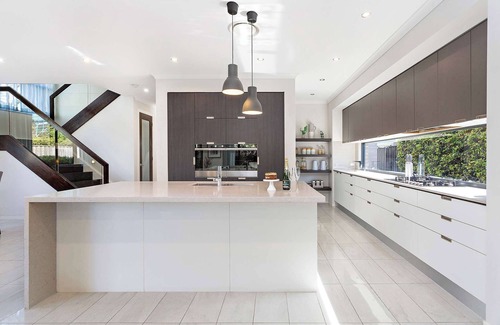 Shell Cove House | Luxe Retreat Shell Cove - Walk to Marina