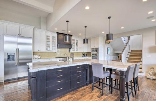 Sandy House | Luxe Sandy Home with Hot Tub 9 Mi to Skiing!