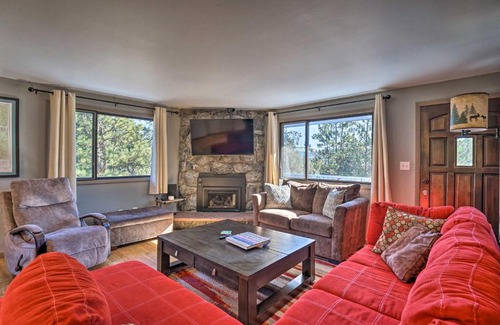 Estes Park House | Luxe Updated Home with Grill and Hot Tub 4 Mi to RMNP