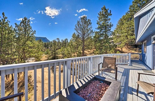 Estes Park House | Luxe Updated Home with Grill and Hot Tub 4 Mi to RMNP