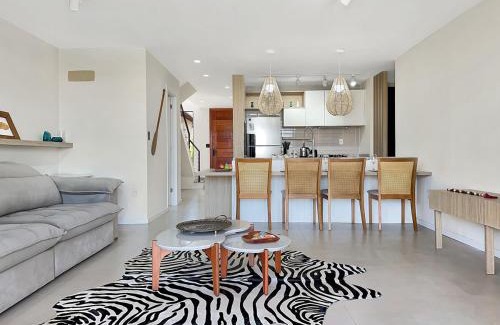 Buzios House | Luxo - Marina Privativa - 5 Suítes - Condomínio Clube