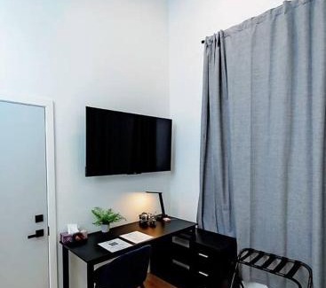 Kitimat Apartment | LuxQuarters Blueberry Studio