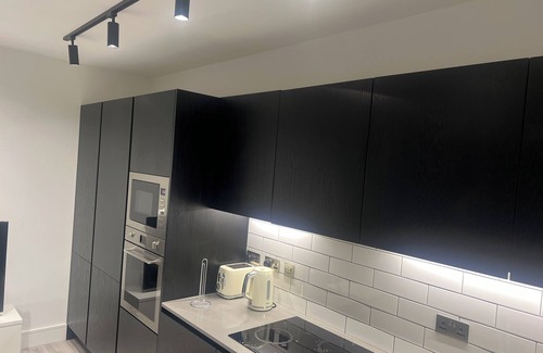 East Acton Apartment | Luxurious 1-Bed Apartment in London