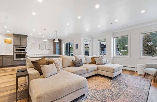 Beaver Creek Condo | Luxurious 2 Bedroom Beaver Creek Chalet - In The Heart of Beaver Creek Village