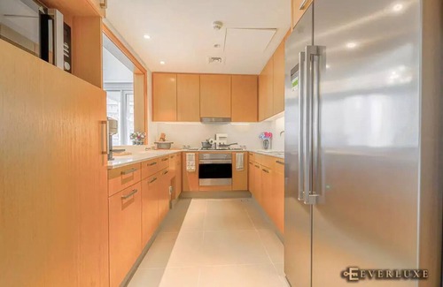 Downtown Dubai Apartment | Luxurious 2 bedroom Apartment close to Burj Khalifa