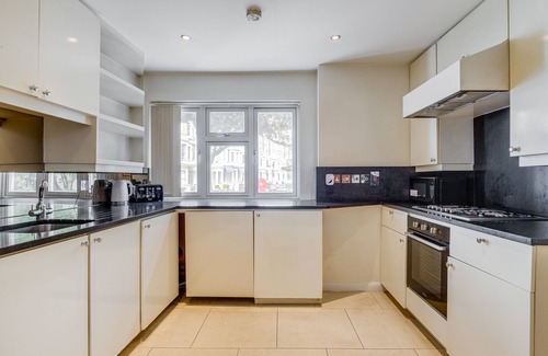 Abingdon Apartment | Luxurious 2 bedroom, large flat in Kensington