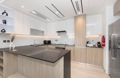 Jumeirah Lake Towers Apartment | Luxurious 3Bedroom Apartment