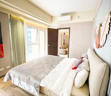 Tambo Apartment | Luxurious 3BR in Manila Bay across Okada II 12pax