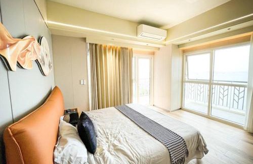 Tambo Apartment | Luxurious 3BR in Manila Bay across Okada II 12pax