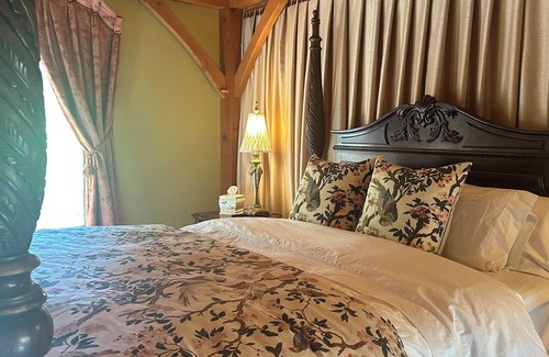 Marble Other | Luxurious 4-bedroom farmhouse nestled in the beautiful mountains of Marble, NC