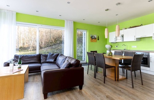 Waxweiler House | Luxurious 6-person bungalow in the Eifel camping park