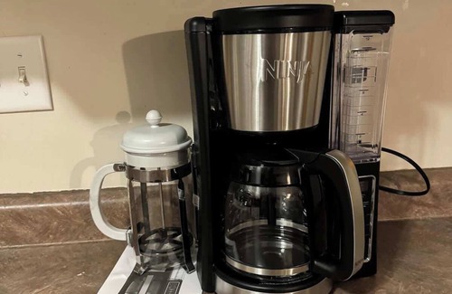 Lincoln House | Luxurious 6BR w/ Ping Pong Playset & BBQ