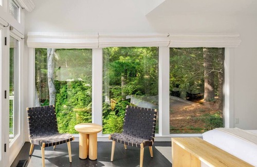 Northwest Harbor Apartment | Luxurious 8 Bedroom Retreat with Pool East Hampton
