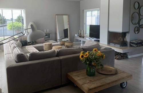 Kortgene House | Luxurious 8-person villa with a view of the Veerse Meer in Kortgene