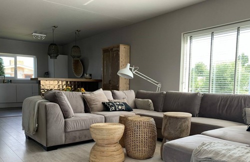 Kortgene House | Luxurious 8-person villa with a view of the Veerse Meer in Kortgene