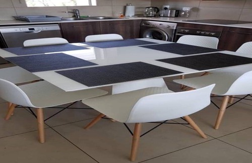 Greater Johannesburg Metropolitan Area Apartment | Luxurious apartment and very neat