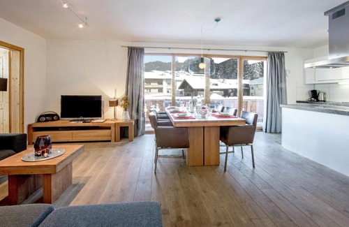 Gerlos Apartment | Luxurious Apartment in Gerlos Tyrol with garden seating