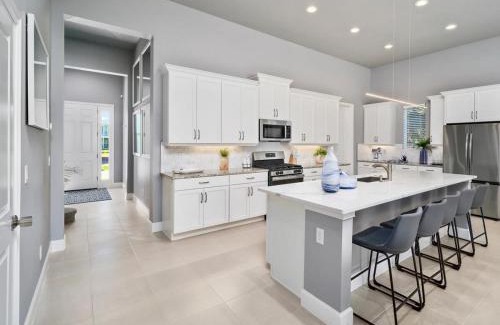 Marineland Acres House | Luxurious Beach House with heated pool