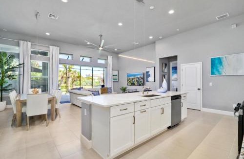 Marineland Acres House | Luxurious Beach House with heated pool