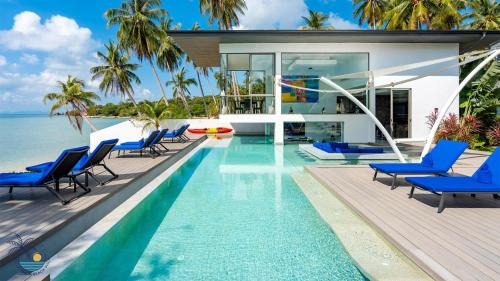 Taling Ngam Villa | Luxurious Beachfront Five Bedrooms Bella Samui Beach Villa