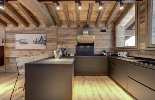Les Praz-de-Chamonix Ski Chalet | Luxurious chalet for 12 people, ideally located!