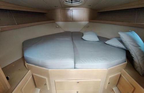 Marina Grande House | Luxurious Caprie Italia Boat Rental with Breathtaking Ocean Views