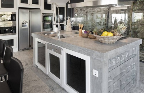 Monserrate Villa | Luxurious Cascais Villa | 5 Bedrooms | Villa Guicho Zeni | Amazing Views Over.