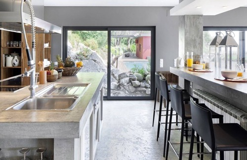 Monserrate Villa | Luxurious Cascais Villa | 5 Bedrooms | Villa Guicho Zeni | Amazing Views Over.