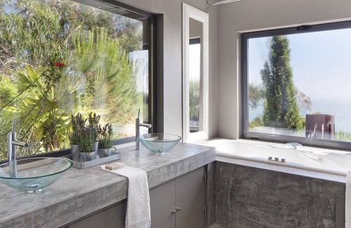 Monserrate Villa | Luxurious Cascais Villa | 5 Bedrooms | Villa Guicho Zeni | Amazing Views Over.