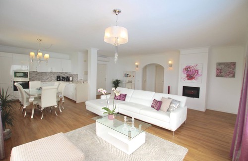 Armenime Villa | Luxurious Chalet for 6 people, Wifi, private heated pool, at 8 min to the beach